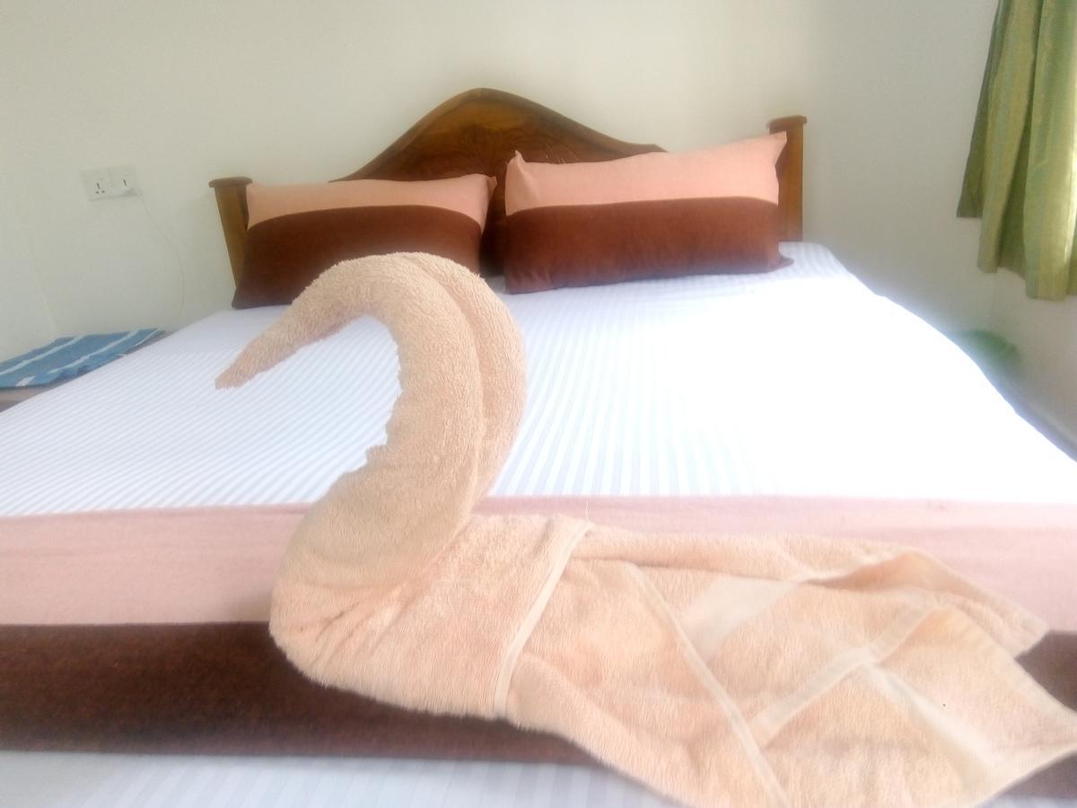 Trinish Homestay Хатон Екстериор снимка